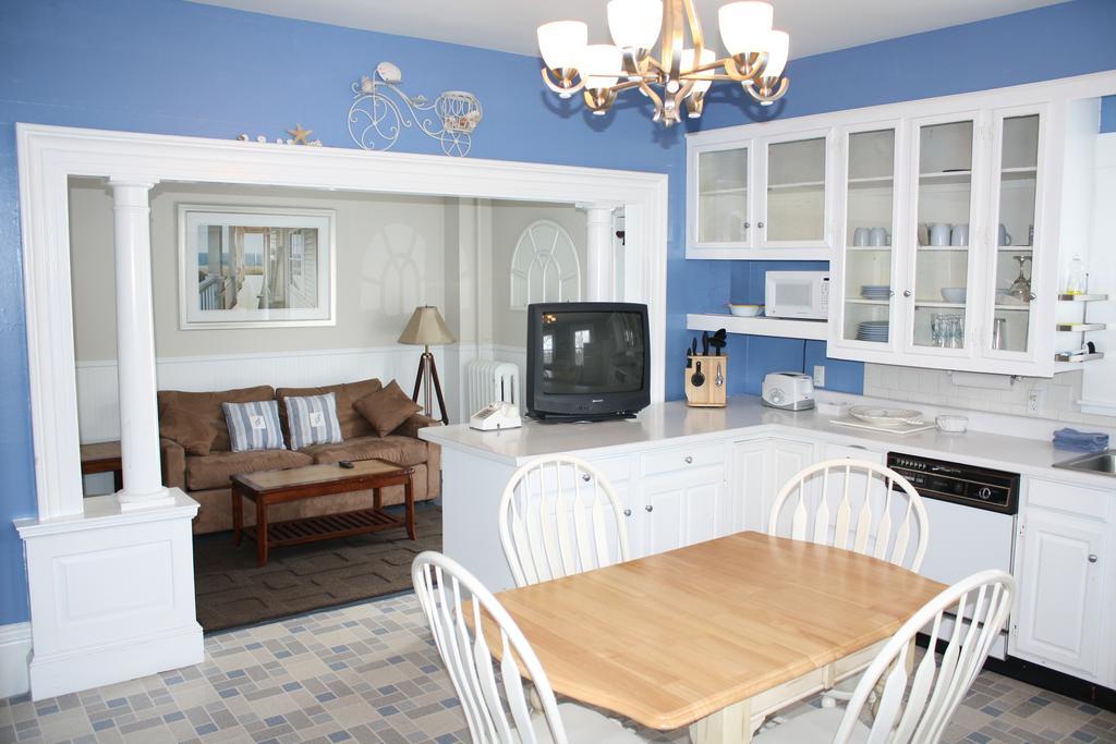 Coast Village Inn And Cottages ويلز الغرفة الصورة